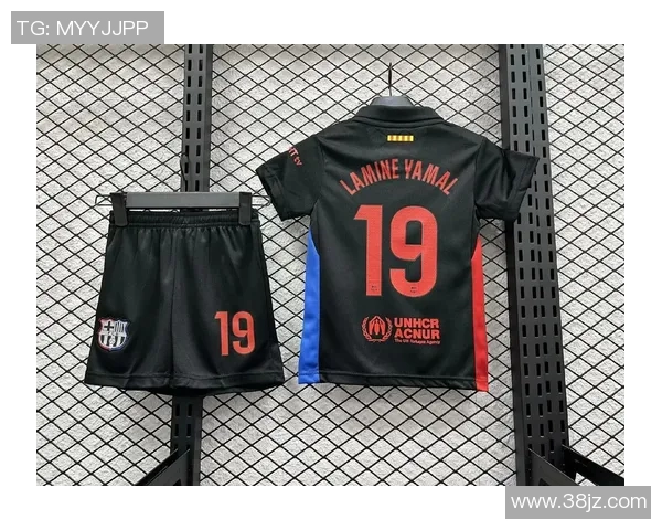 19号球衣的足球明星盘点及其辉煌成就分析